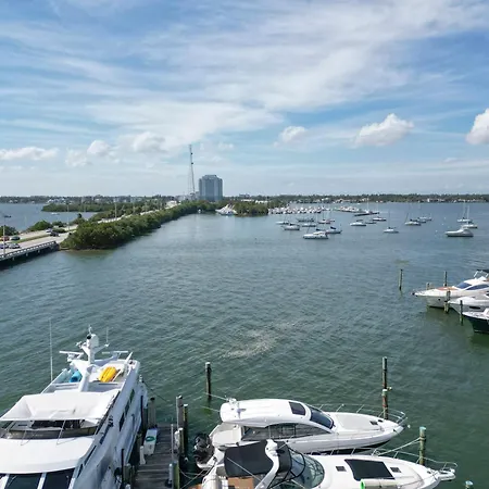 Vista Mar: Bay Views Close To Miami Attractions